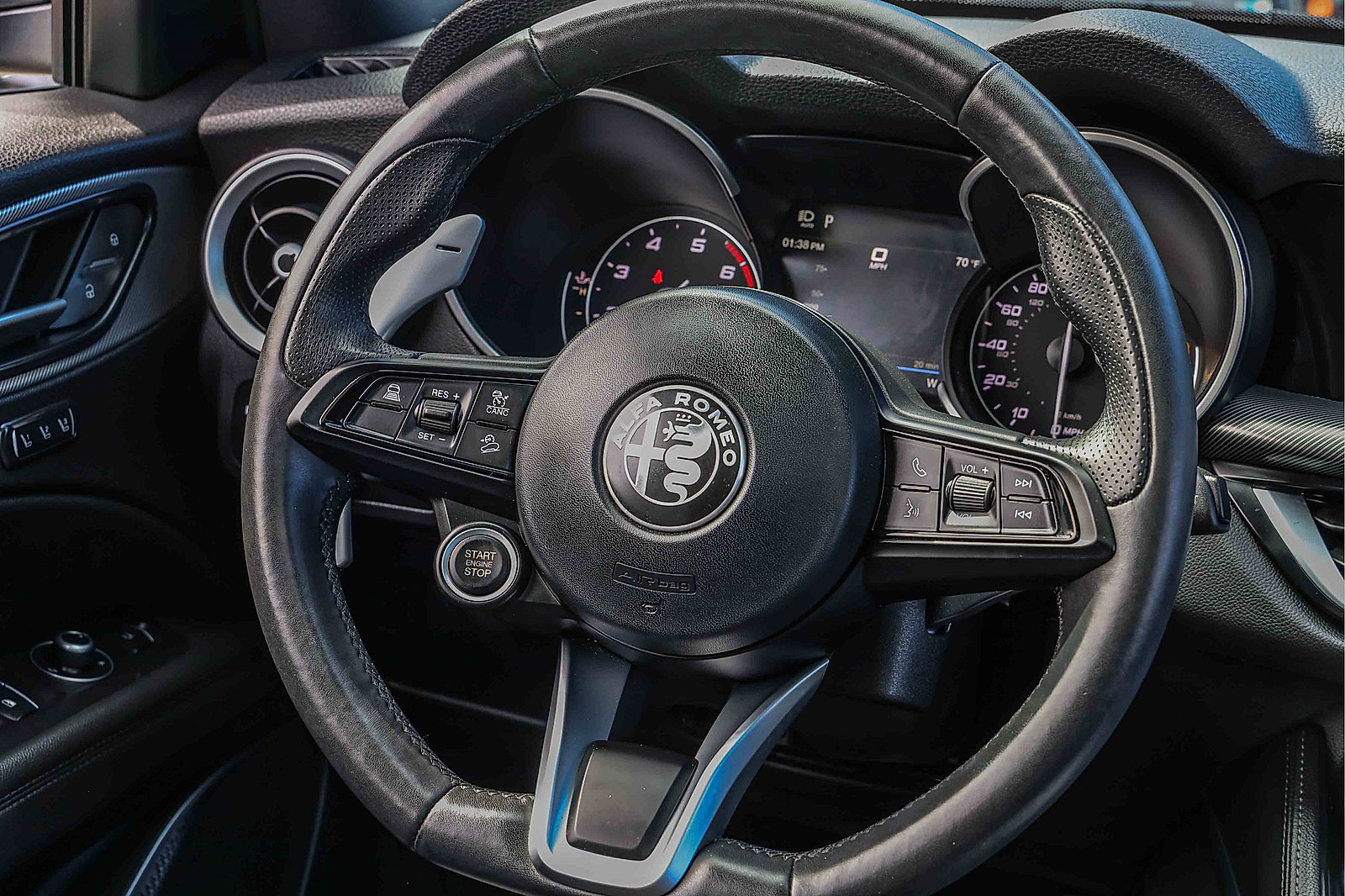Used 2023 Alfa Romeo Stelvio Veloce AWD/4WD image 14