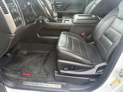 Used 2018 GMC Sierra 1500 Denali AWD/4WD image 9
