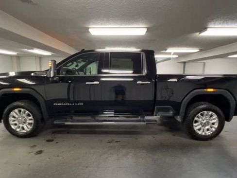 Certified 2021 GMC Sierra 2500 Denali w/ Denali Ultimate Package AWD/4WD image 5