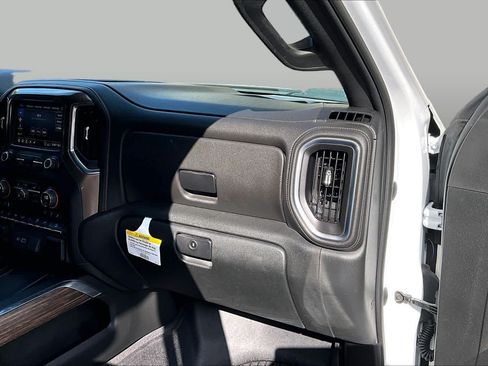 Used 2020 Chevrolet Silverado 2500 High Country w/ Z71 Off-Road Package AWD/4WD image 18