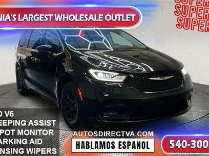 Used 2023 Chrysler Pacifica Touring-L