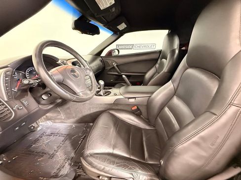 Used 2007 Chevrolet Corvette Convertible w/ Preferred Equipment Group RWD image 23