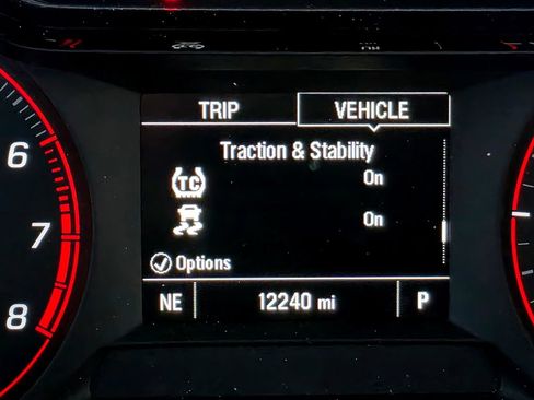 Used 2024 Chevrolet Trax RS w/ Driver Confidence Package FWD image 31