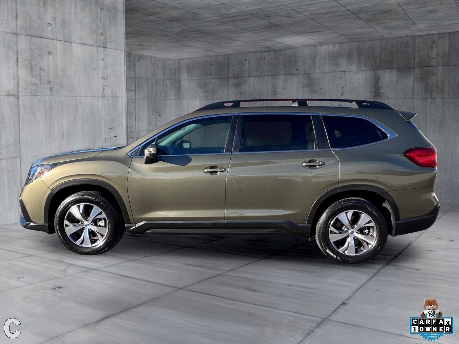 Used 2023 Subaru Ascent Premium w/ Convenience Package AWD/4WD image 3