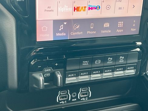 New 2026 RAM 2500 Laramie w/ Night Edition image 18