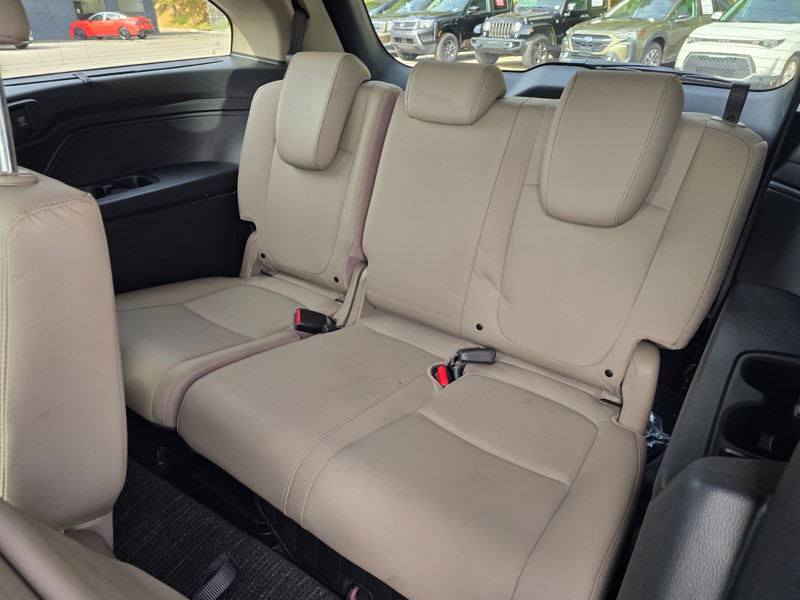Used 2023 Honda Odyssey Touring image 11
