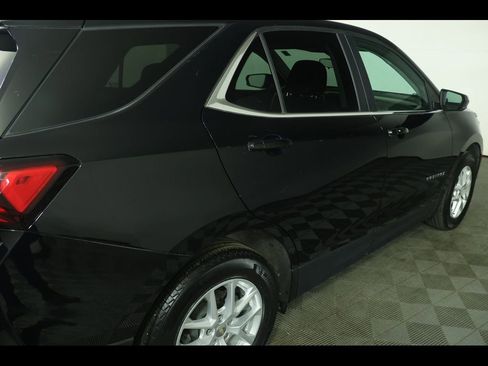 Used 2022 Chevrolet Equinox LT image 16