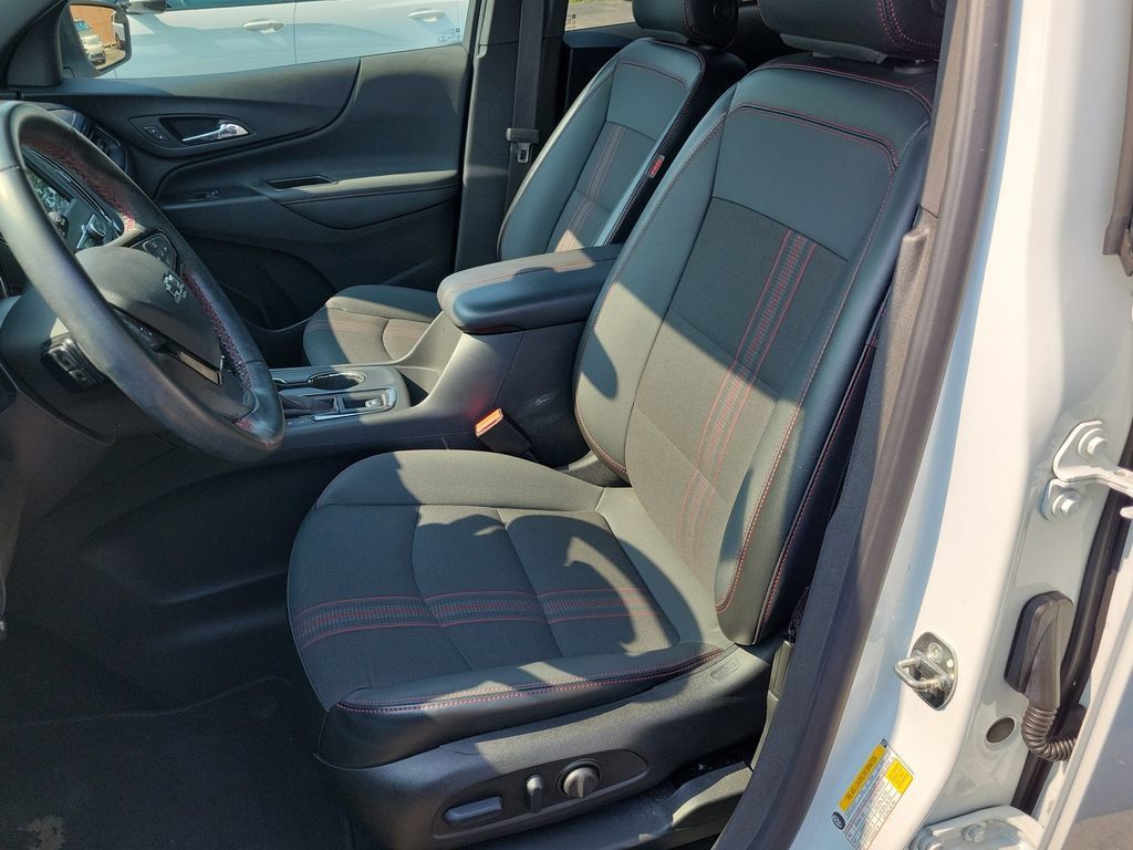 Used 2023 Chevrolet Equinox RS FWD image 20