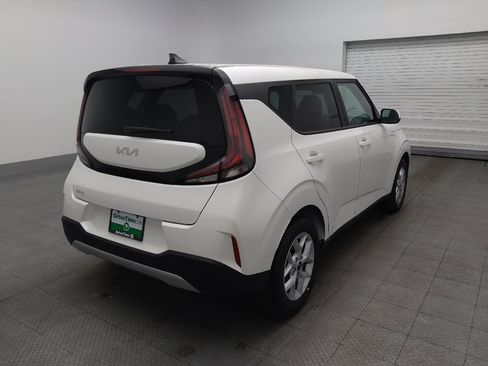 Used 2025 Kia Soul LX image 9