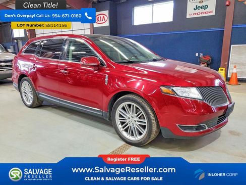 Used 2016 Lincoln MKT AWD image 5