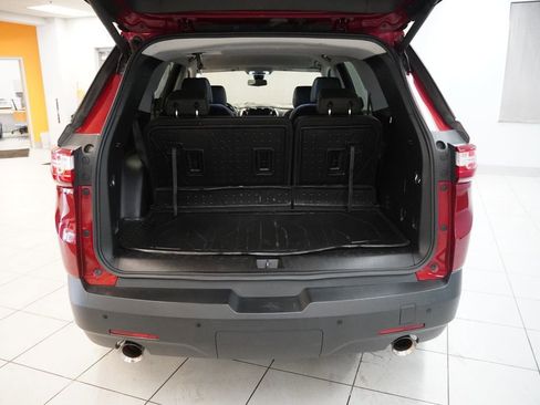 Used 2020 Chevrolet Traverse RS w/ LPO, Floor Liner Package FWD image 20