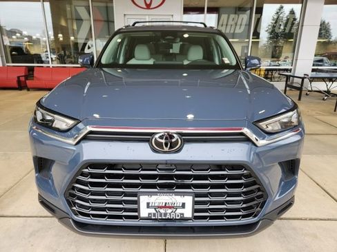 Certified 2026 Toyota Grand Highlander XLE image 5