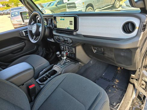 Used 2025 Jeep Wrangler Unlimited Sport S 4xe AWD/4WD image 27