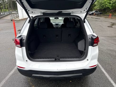 Used 2024 Chevrolet Equinox LT AWD/4WD image 12