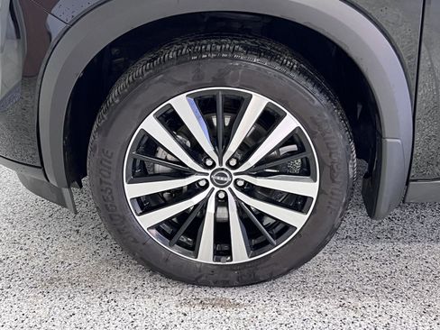 Used 2024 Nissan Pathfinder Platinum w/ Cargo Package image 17