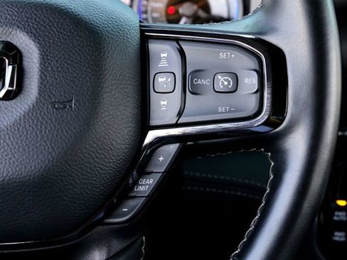 Used 2022 RAM 1500 Limited AWD/4WD image 14