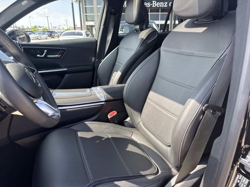 Used 2026 Mercedes-Benz GLC 300 image 16