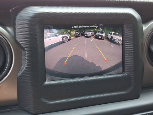 Used 2023 Jeep Wrangler Sport S image 18