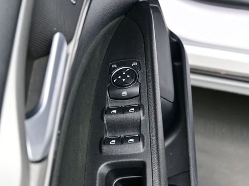 Used 2019 Ford Fusion SE image 10