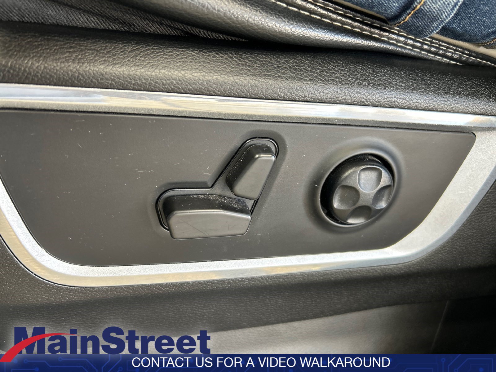 Used 2021 RAM 1500 Laramie AWD/4WD image 16