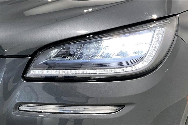 Used 2022 Lincoln Corsair AWD w/ Elements Package image 40