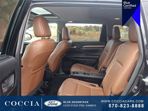 Used 2019 Toyota Highlander Limited image 10