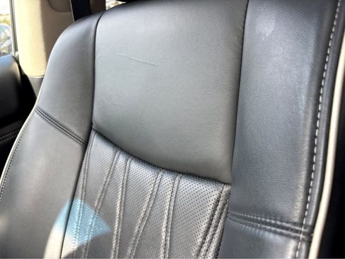 Used 2019 INFINITI QX60 Luxe w/ Sensory Package image 5