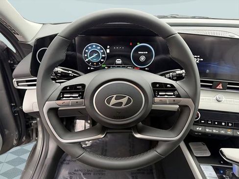 New 2026 Hyundai Elantra Limited image 19