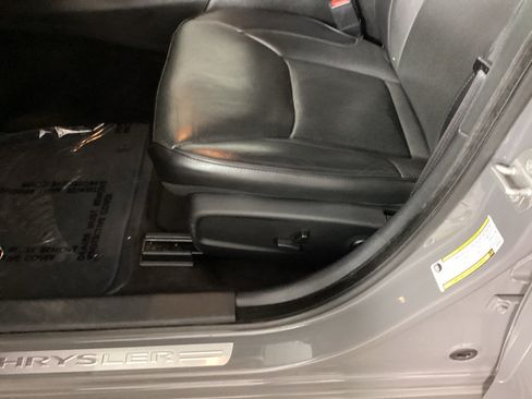Used 2018 Chrysler 300 Limited w/ Safetytec Plus Group AWD/4WD image 16