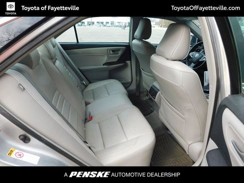 Used 2016 Toyota Camry XLE image 5