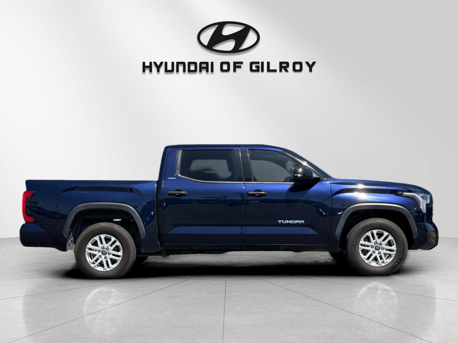 Used 2022 Toyota Tundra SR5 w/ Convenience Package RWD image 6
