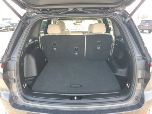 Used 2024 Jeep Grand Cherokee Limited image 31