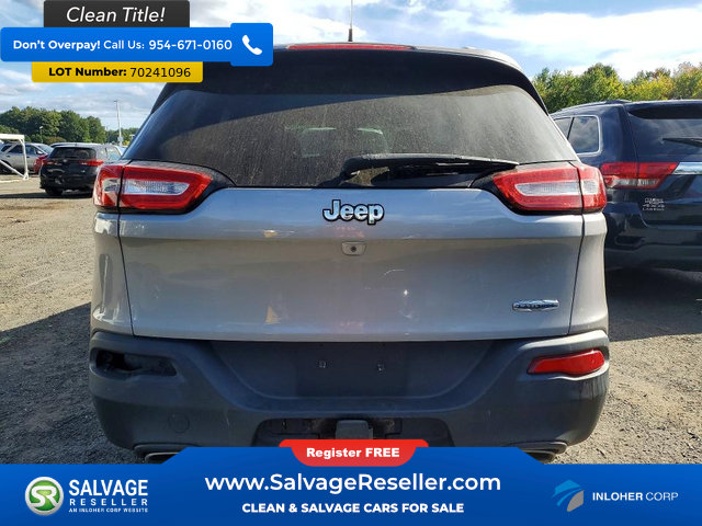 Used 2015 Jeep Cherokee Latitude w/ Cold Weather Group FWD image 8
