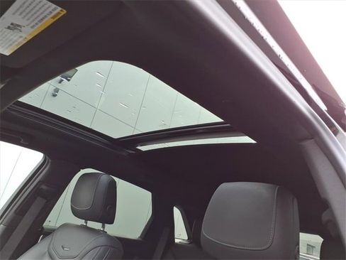 Certified 2025 Cadillac XT5 Premium Luxury image 13