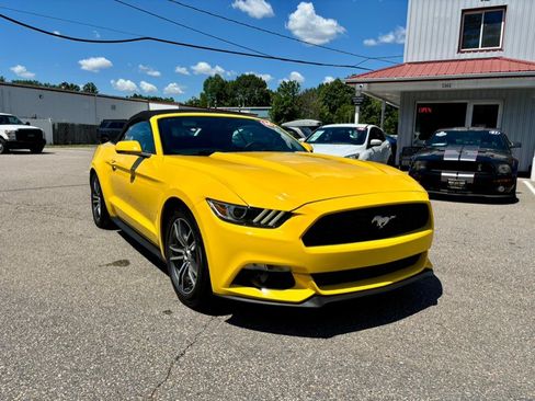 Used 2016 Ford Mustang Premium RWD image 5