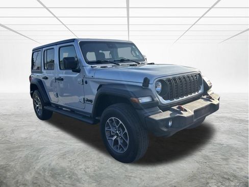 Used 2024 Jeep Wrangler Unlimited Sport AWD/4WD image 2