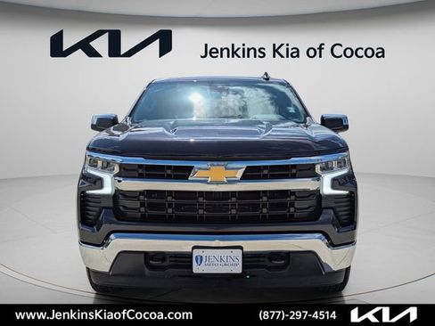 Used 2024 Chevrolet Silverado 1500 LT AWD/4WD image 13
