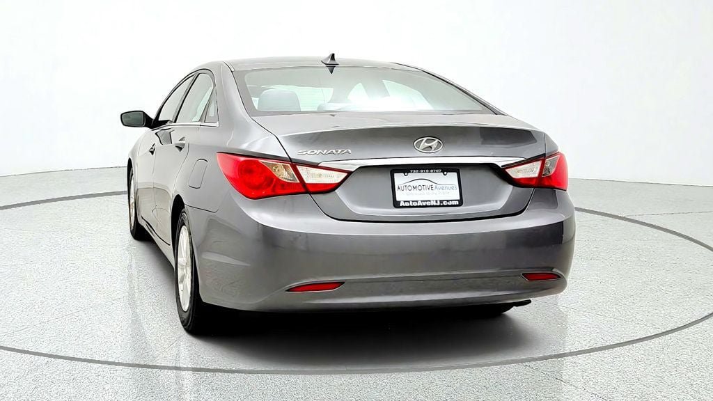 Used 2013 Hyundai Sonata GLS w/ Popular Equipment Pkg FWD image 11