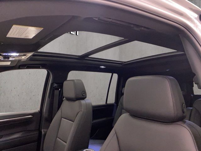 New 2026 Chevrolet Suburban Z71 w/ Z71 Off-Road Package AWD/4WD image 4