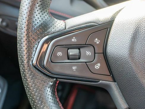 Used 2025 Chevrolet TrailBlazer RS w/ Convenience Package AWD/4WD image 25