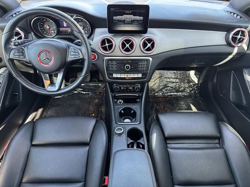 Used 2018 Mercedes-Benz GLA 250 GLA 250 image 8