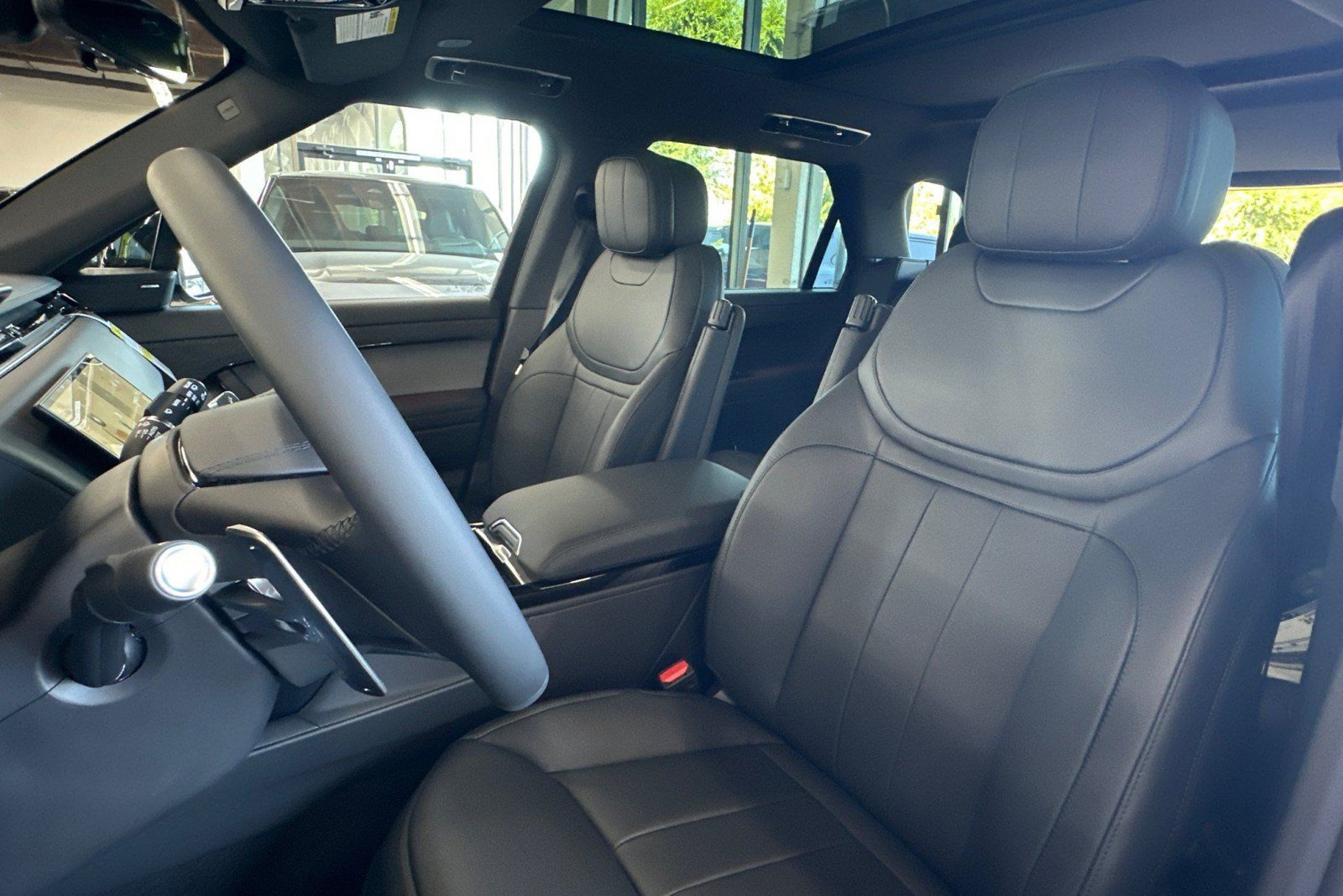 New 2027 Land Rover Range Rover Sport SE AWD/4WD image 5