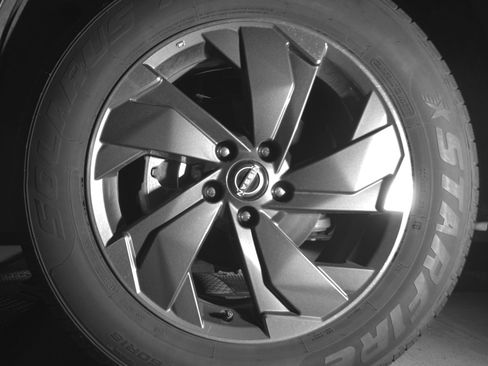 Used 2025 Nissan Rogue SV FWD image 12