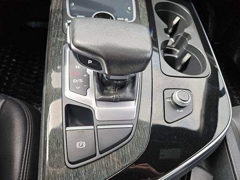 Used 2018 Audi Q7 3.0T Premium Plus AWD/4WD image 29