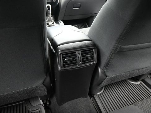 Used 2022 Nissan Rogue Sport S FWD image 13