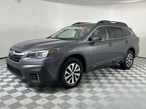 Used 2021 Subaru Outback Premium AWD/4WD image 4