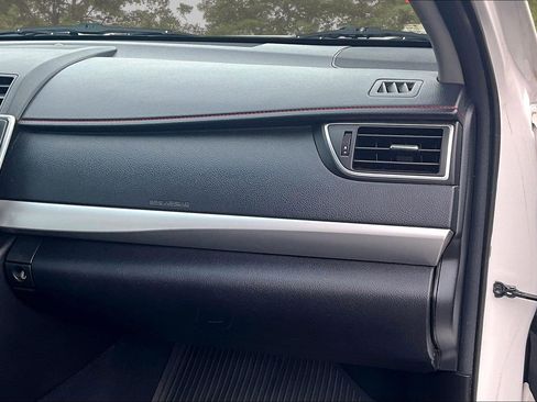 Used 2017 Toyota Camry image 25