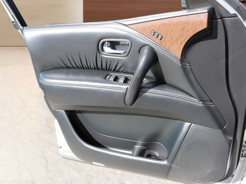 Used 2017 INFINITI QX80 2WD image 12