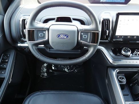 New 2027 Ford Expedition Platinum w/ Stealth Performance Package AWD/4WD image 18