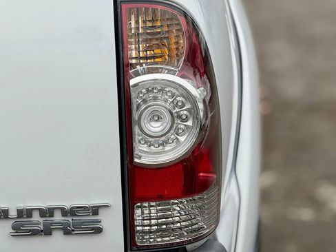 Used 2009 Toyota Tacoma PreRunner image 2